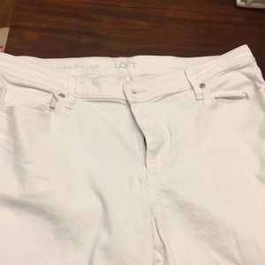 White cropped jeans
